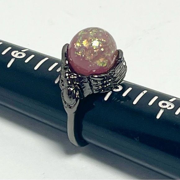 Halloween Skeleton Hands Holding a Crystal Ball Ring Charcoal Pink Glitter Bead - Picture 3 of 5